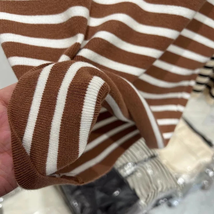 Meia gola alta pulôver listrado camisola fino ajuste camisa superior feminina início da primavera e outono manga curta camisa de fundo