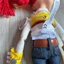 História 3 4 falando woody jessie figuras de ação panos reais corpo boneca cantar macio figura de ação modelo brinquedos voz boneca mesa ornamento