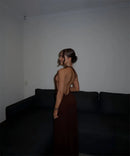 Mozision um ombro sem costas sexy maxi vestido feminino moda fivela de metal gola diagonal sem mangas drapeado clube vestido longo