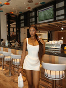 Mulheres decote em v halter sem costas mini vestido moda sem mangas cintura alta bodycon vestidos 2025 novo verão senhora festa férias robes