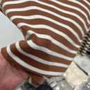 Meia gola alta pulôver listrado camisola fino ajuste camisa superior feminina início da primavera e outono manga curta camisa de fundo