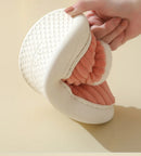 Chinelos de sola macia para mulheres inverno moda feminina chinelos de pele fuzzy de pelúcia chinelos masculinos quentes peludos sapatos de algodão