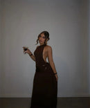 Mozision um ombro sem costas sexy maxi vestido feminino moda fivela de metal gola diagonal sem mangas drapeado clube vestido longo