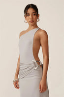 Mozision um ombro sem costas sexy maxi vestido feminino moda fivela de metal gola diagonal sem mangas drapeado clube vestido longo