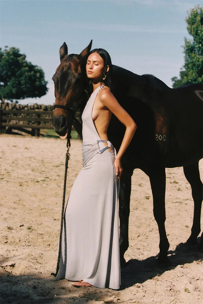 Mozision um ombro sem costas sexy maxi vestido feminino moda fivela de metal gola diagonal sem mangas drapeado clube vestido longo