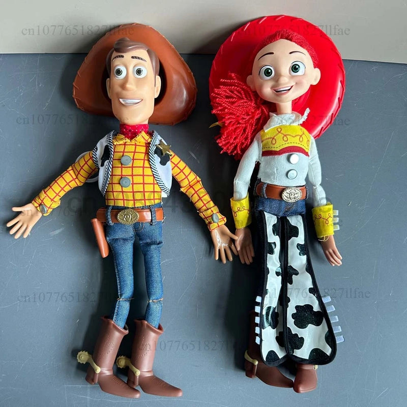 História 3 4 falando woody jessie figuras de ação panos reais corpo boneca cantar macio figura de ação modelo brinquedos voz boneca mesa ornamento